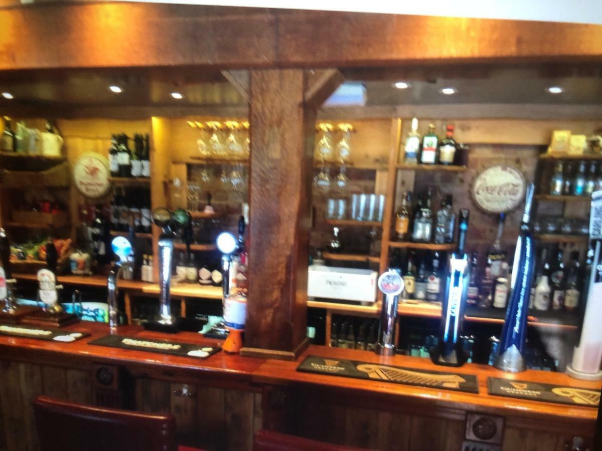 Horse & Hound Inn Broadway  Exterior foto